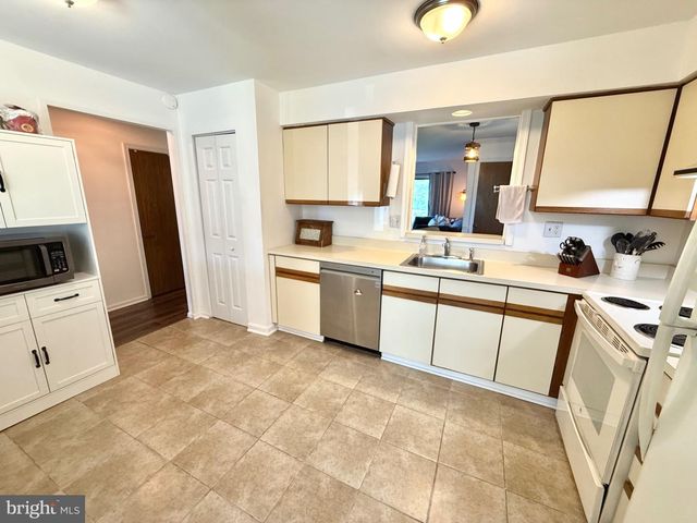 113 CONWAY CT, Exton, PA 19341