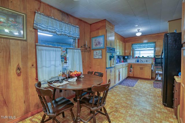 123 North Main Street, Bulls Gap, TN 37711