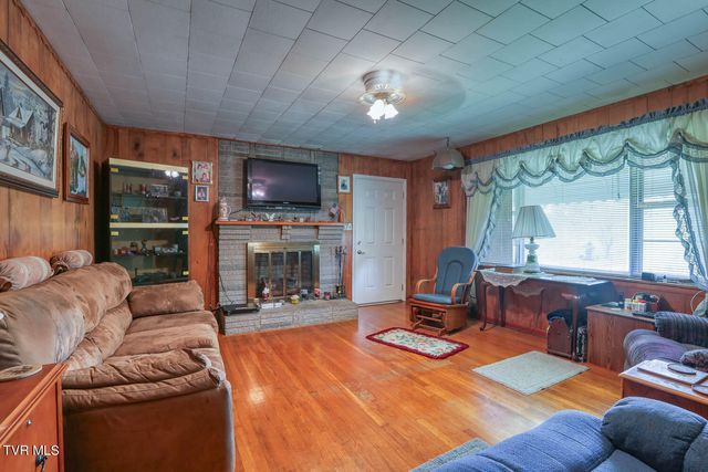 123 North Main Street, Bulls Gap, TN 37711
