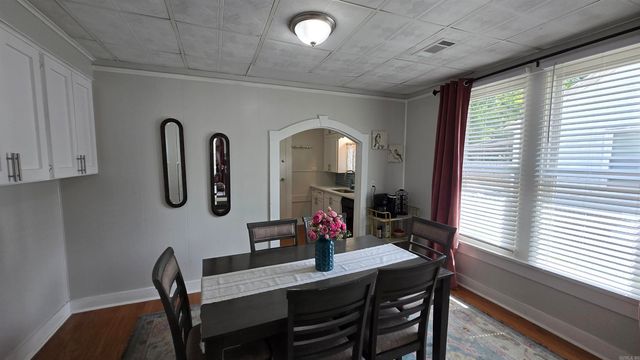 2812 W 7Th Street, Little Rock, AR 72205