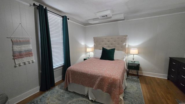 2812 W 7Th Street, Little Rock, AR 72205