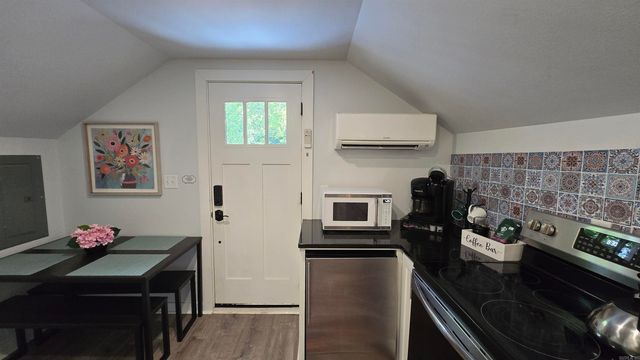 2812 W 7Th Street, Little Rock, AR 72205
