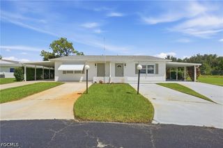 7 Dutch Iris LN, Lehigh Acres, FL 33936