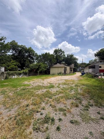 1007 W Clarendon Drive, Dallas, TX 75208