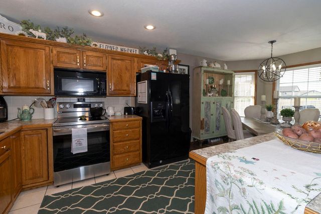 1331 W Turnberry Boulevard, Ozark, MO 65721
