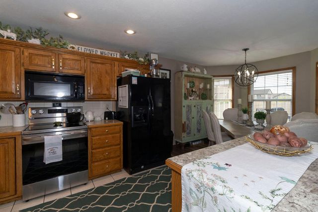 1331 W Turnberry Boulevard, Ozark, MO 65721