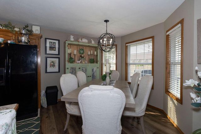 1331 W Turnberry Boulevard, Ozark, MO 65721