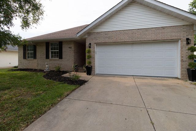 1331 W Turnberry Boulevard, Ozark, MO 65721