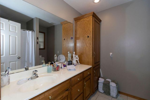 1331 W Turnberry Boulevard, Ozark, MO 65721