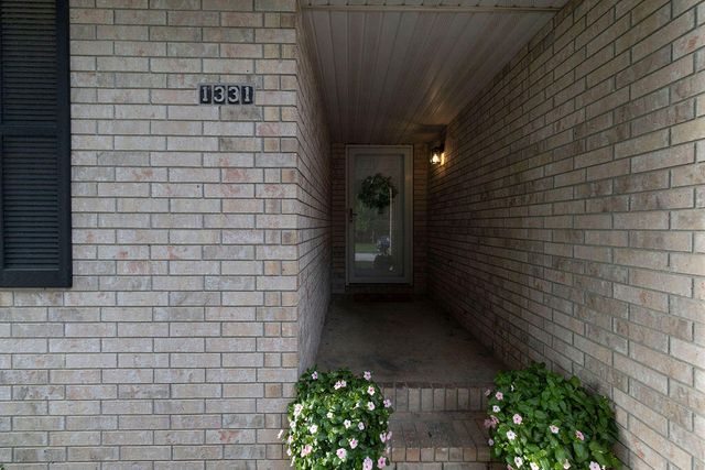 1331 W Turnberry Boulevard, Ozark, MO 65721