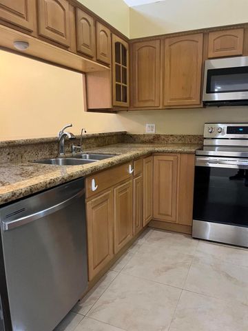 7420 Champagne Place, Boca Raton, FL 33433