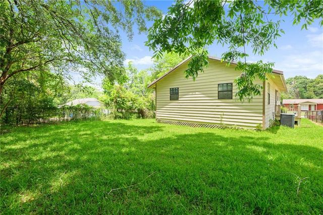 515 Lee Street W, Chickasaw, AL 36611