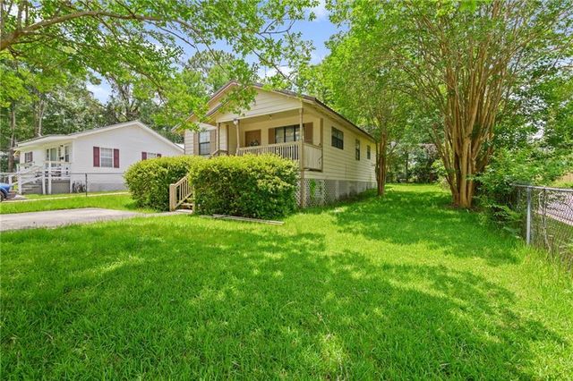 515 Lee Street W, Chickasaw, AL 36611