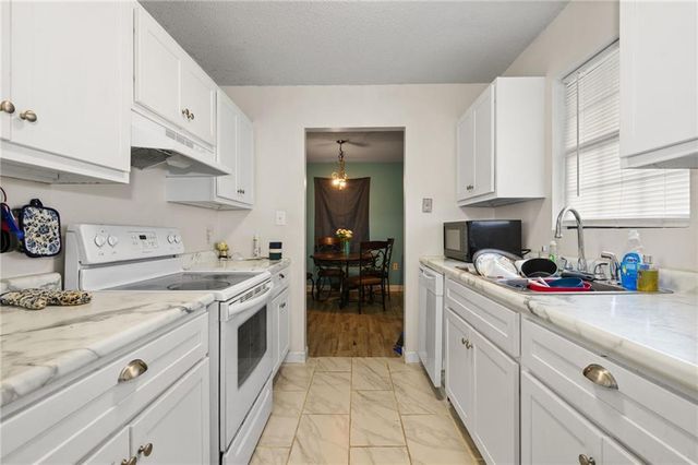 515 Lee Street W, Chickasaw, AL 36611