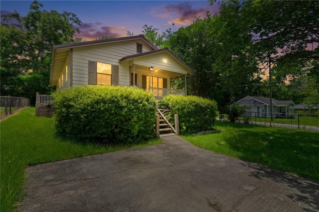 515 Lee Street W, Chickasaw, AL 36611