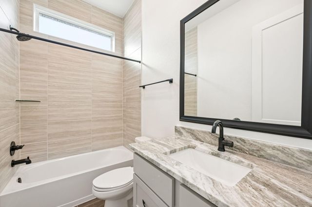 26030 S Outrider Banks, Montgomery, TX 77316