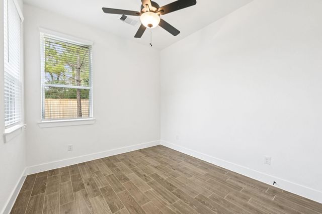 26030 S Outrider Banks, Montgomery, TX 77316