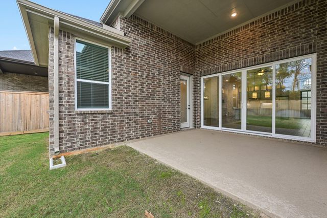 26030 S Outrider Banks, Montgomery, TX 77316