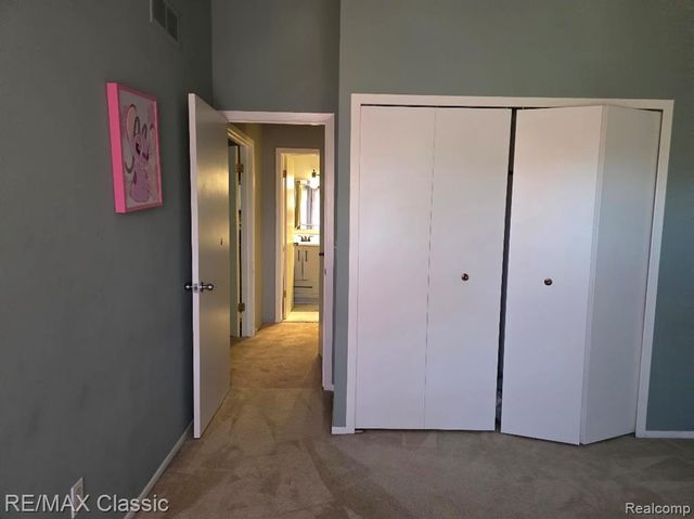 1806 S Hill Boulevard, Bloomfield Hills, MI 48304