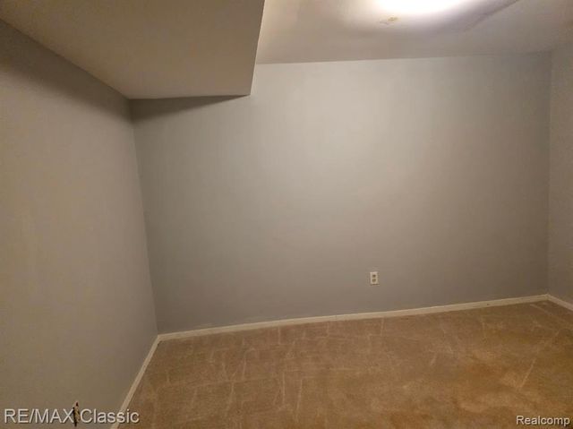 1806 S Hill Boulevard, Bloomfield Hills, MI 48304