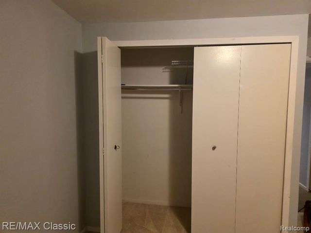 1806 S Hill Boulevard, Bloomfield Hills, MI 48304