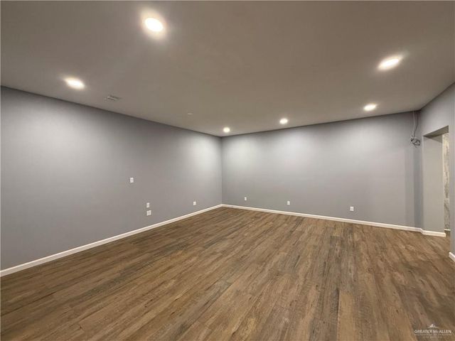 2215 S Links Drive, Edinburg, TX 78542