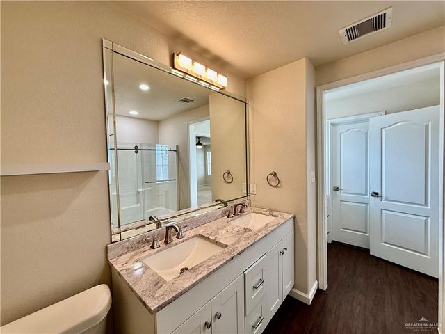 2215 S Links Drive, Edinburg, TX 78542