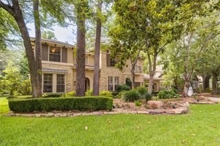 62 W Mirror Ridge Circle, The Woodlands, TX 77382
