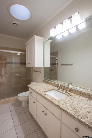 704 Shiloh Ridge St, Tyler, TX 75703