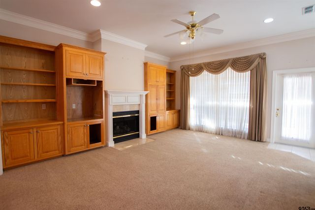 704 Shiloh Ridge St, Tyler, TX 75703