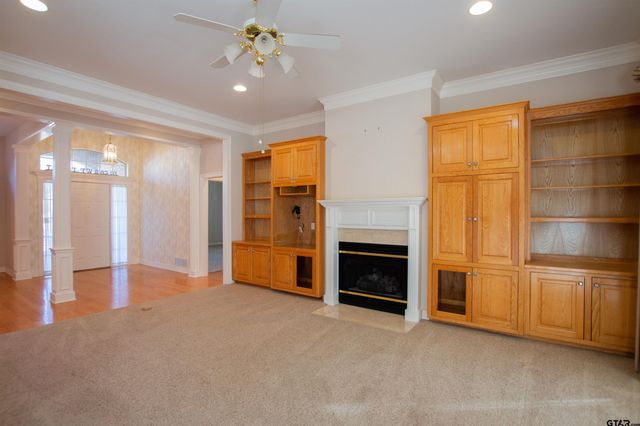 704 Shiloh Ridge St, Tyler, TX 75703