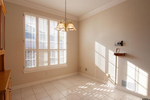 704 Shiloh Ridge St, Tyler, TX 75703