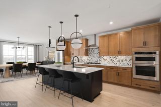 22101 MIDMOORE DR, Ashburn, VA 20148