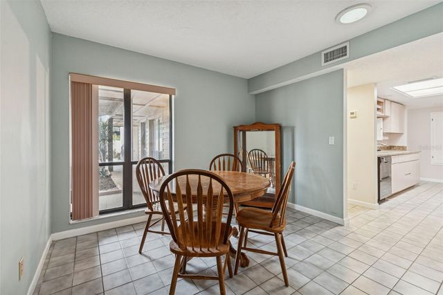 4901 UMBER WAY S, Tampa, FL 33624