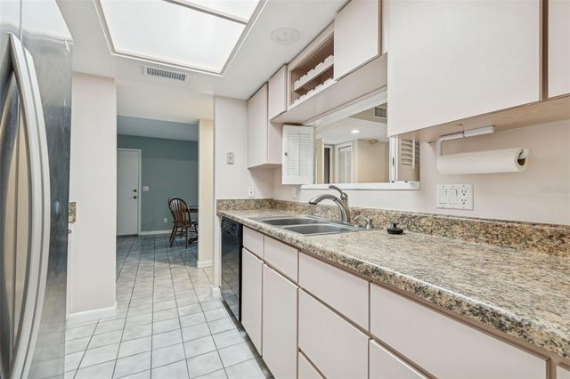 4901 UMBER WAY S, Tampa, FL 33624