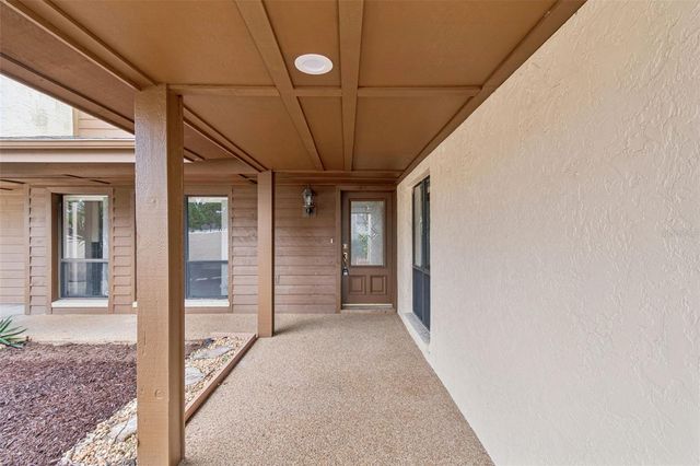 4901 UMBER WAY S, Tampa, FL 33624