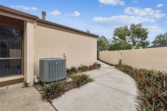 4901 UMBER WAY S, Tampa, FL 33624