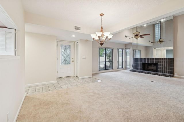 4901 UMBER WAY S, Tampa, FL 33624