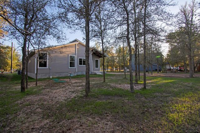 104 Kipapa CT, Bastrop, TX 78602