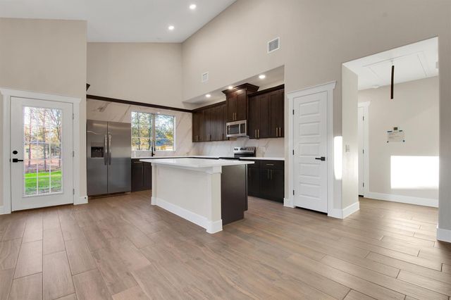 104 Kipapa CT, Bastrop, TX 78602