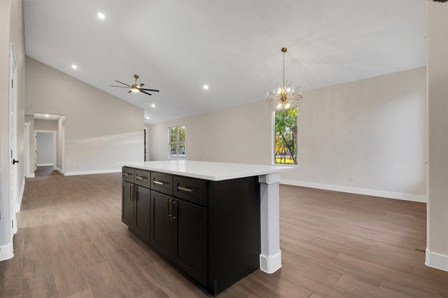 104 Kipapa CT, Bastrop, TX 78602