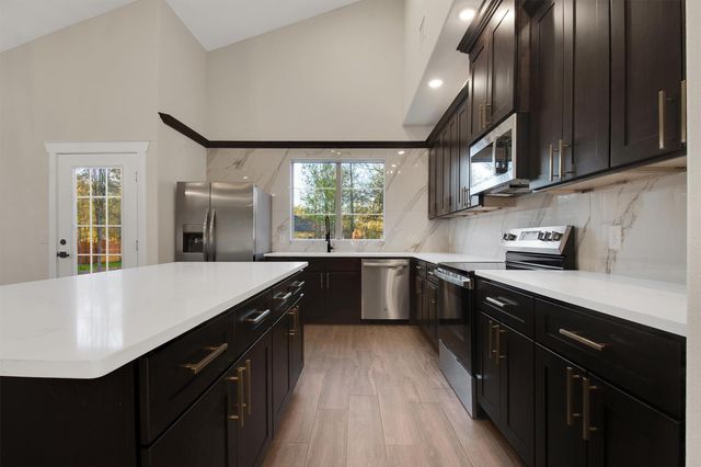 104 Kipapa CT, Bastrop, TX 78602