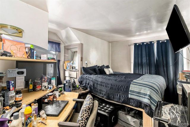 51 Puritan Street, Highland Park, MI 48203