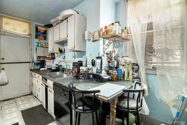 51 Puritan Street, Highland Park, MI 48203