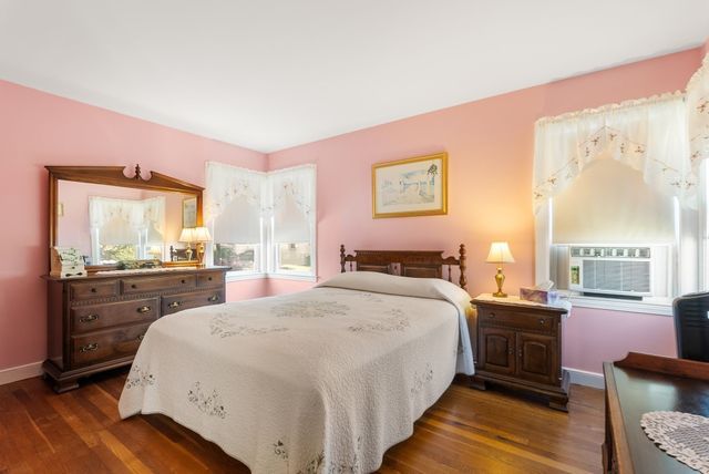 64 County St, Peabody, MA 01960
