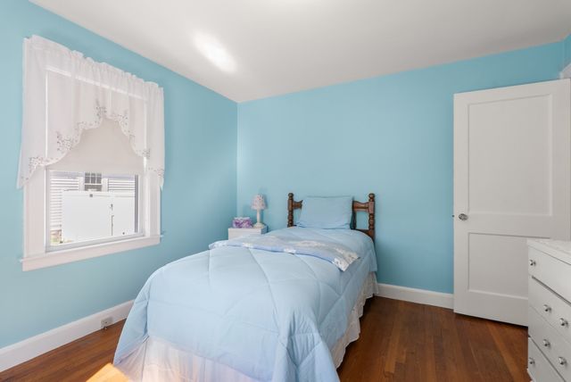 64 County St, Peabody, MA 01960