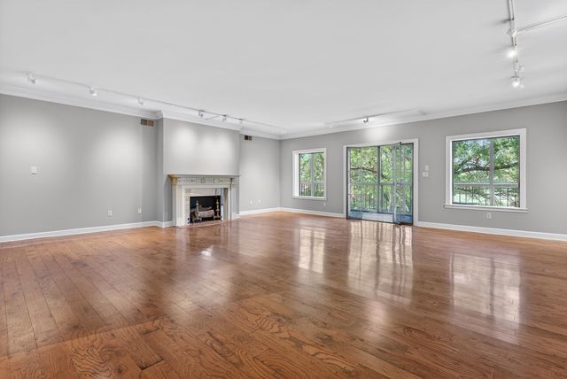 585 S Greer St Apt 400, Memphis, TN 38111
