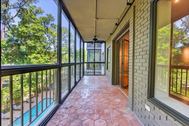 585 S Greer St Apt 400, Memphis, TN 38111