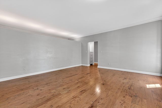 585 S Greer St Apt 400, Memphis, TN 38111