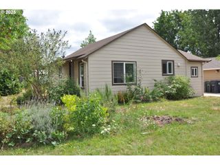 1890 W. 12th St, Eugene, OR 97402